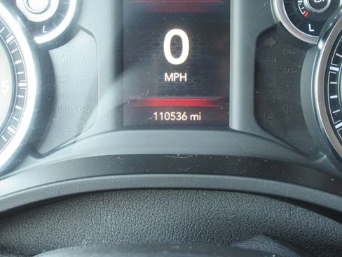 Used 2020 RAM 1500 Big Horn RWD image 32