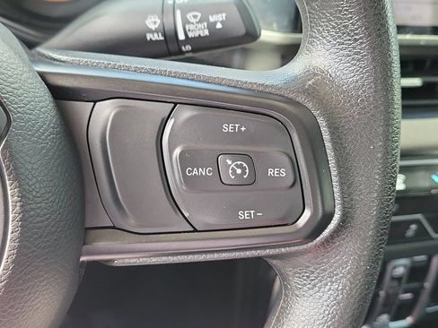 Used 2024 Jeep Gladiator Sport AWD/4WD image 11