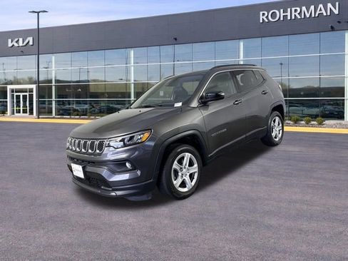 Used 2023 Jeep Compass Latitude w/ Sun and Sound Group image 1