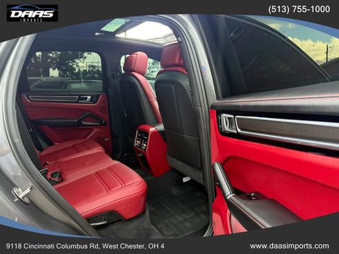 Used 2019 Porsche Cayenne AWD/4WD image 48