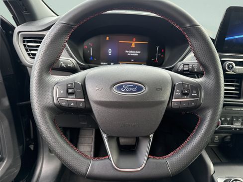 Used 2025 Ford Escape ST-Line AWD/4WD image 12
