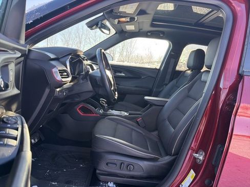 Used 2023 Chevrolet TrailBlazer RS w/ Sun and Liftgate Package image 18
