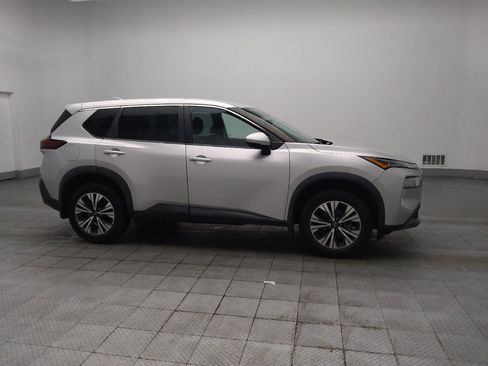 Used 2022 Nissan Rogue SV FWD image 11