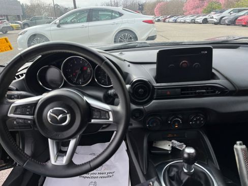 Used 2019 MAZDA MX-5 Miata Sport w/ I-ACTIVSENSE Sport Package image 21