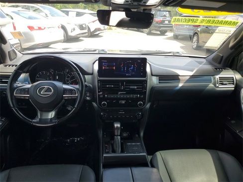 Used 2023 Lexus GX 460 Premium w/ Premium Package image 26