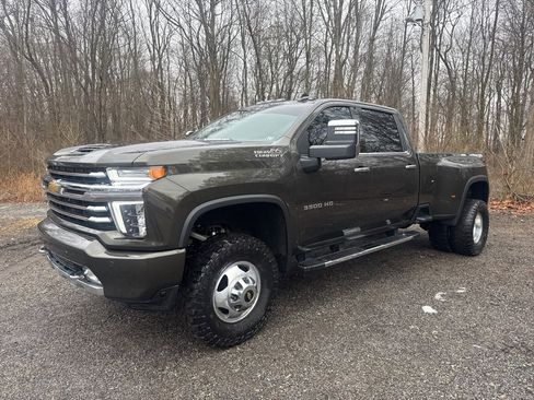 Used 2023 Chevrolet Silverado 3500 High Country w/ Safety Package II image 5