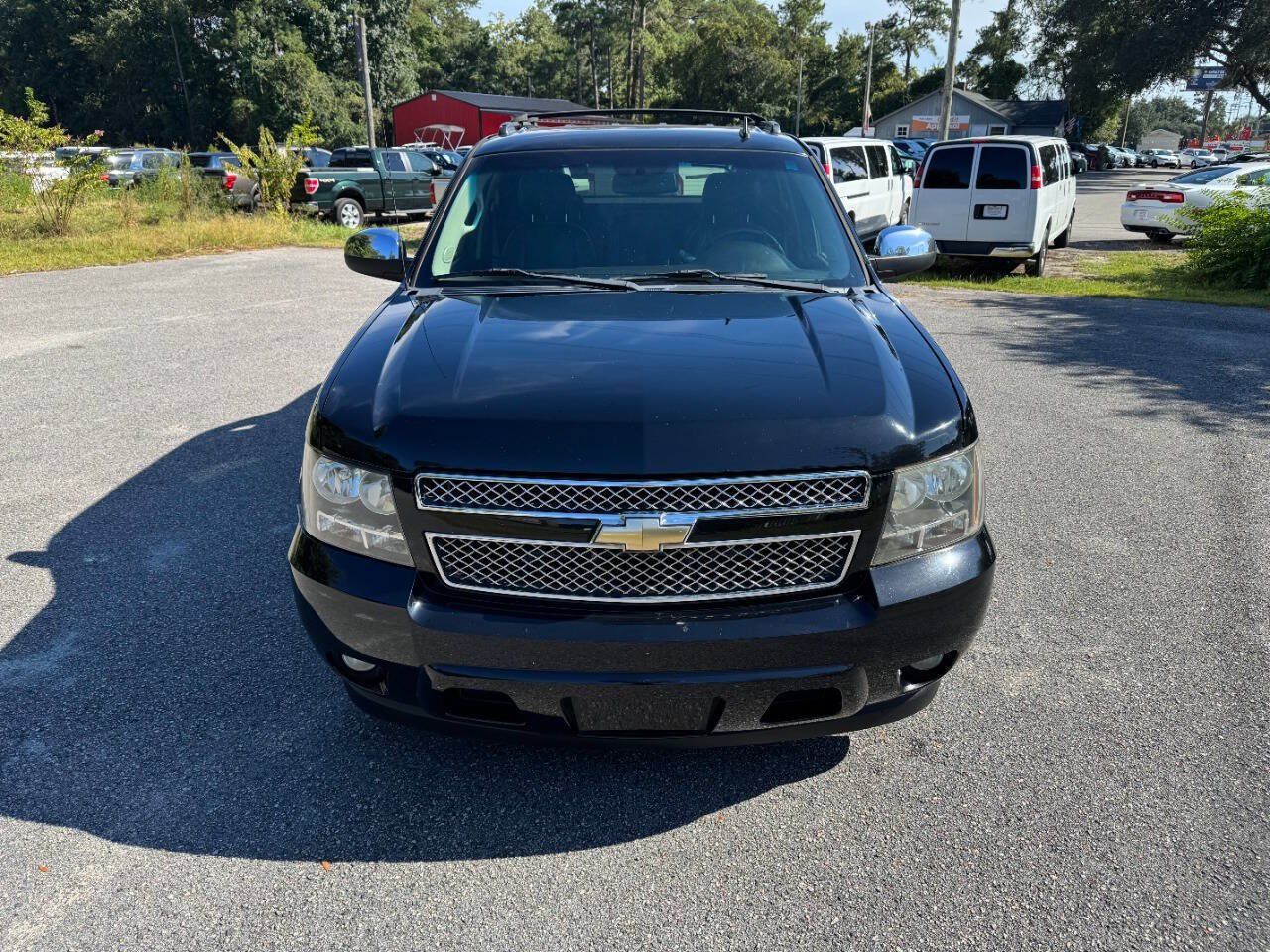 Used 2011 Chevrolet Avalanche LT w/ Regional Value Package RWD image 2