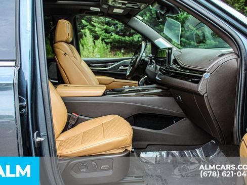 Used 2021 Cadillac Escalade Premium Luxury w/ Driver Assist Tech Package AWD/4WD image 23
