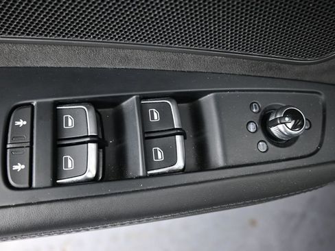 Used 2014 Audi S8 AWD/4WD image 27