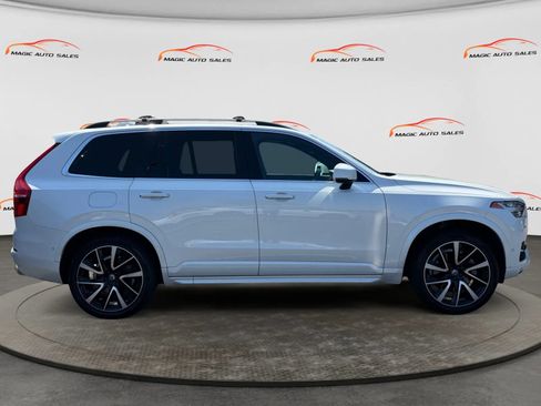 Used 2018 Volvo XC90 T6 Momentum w/ Convenience Package AWD/4WD image 6