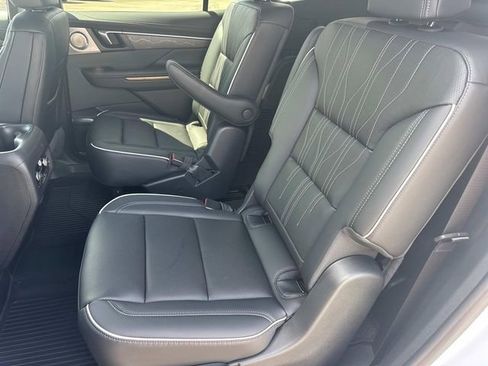 New 2026 Buick Enclave Avenir w/ Super Cruise Package image 16