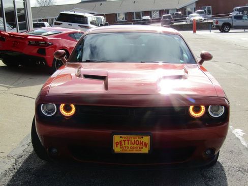 Used 2021 Dodge Challenger SXT w/ Driver Convenience Group image 12