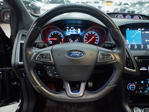 Used 2017 Ford Focus RS image 31