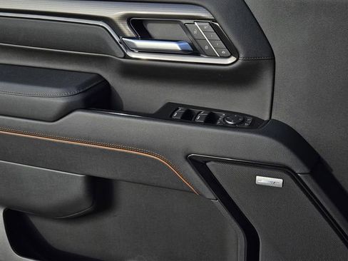 New 2026 GMC Sierra 2500 AT4 w/ AT4 Premium Plus Package image 17