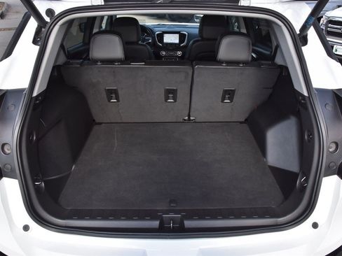 Used 2022 GMC Terrain SLT w/ Infotainment Package II image 36