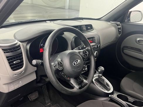 Used 2016 Kia Soul Base image 8