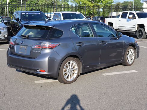 Used 2013 Lexus CT 200h w/ Premium Pkg w/Backup Camera FWD image 10