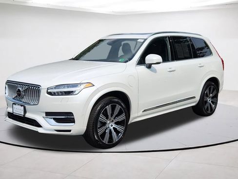 Certified 2024 Volvo XC90 T8 Ultimate AWD/4WD image 1