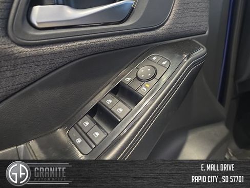 Used 2023 Nissan Rogue SV AWD/4WD image 11