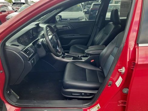 Used 2017 Honda Accord Sport Special Edition image 13