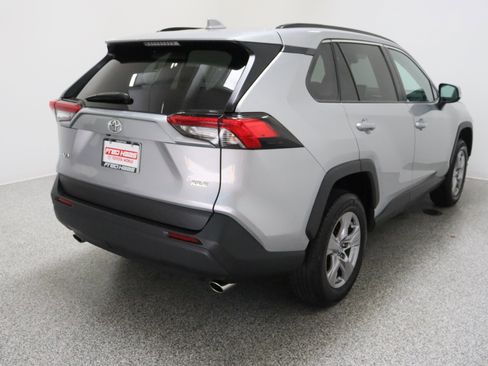 Used 2025 Toyota RAV4 XLE FWD image 7