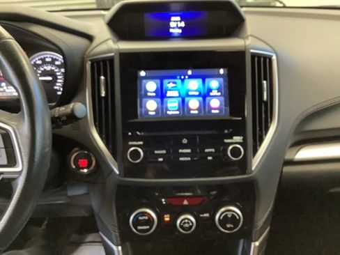 Used 2021 Subaru Forester Premium AWD/4WD image 9