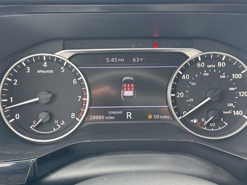 Used 2022 Nissan Pathfinder SV FWD image 29