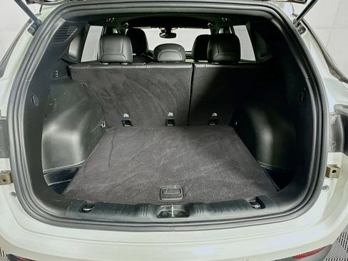 Used 2025 Jeep Compass Limited image 27