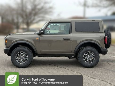 New 2025 Ford Bronco Badlands AWD/4WD image 9