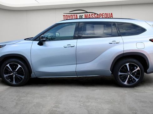Used 2021 Toyota Highlander XSE image 2