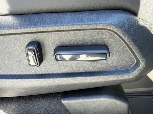 New 2025 Honda Pilot Touring image 24