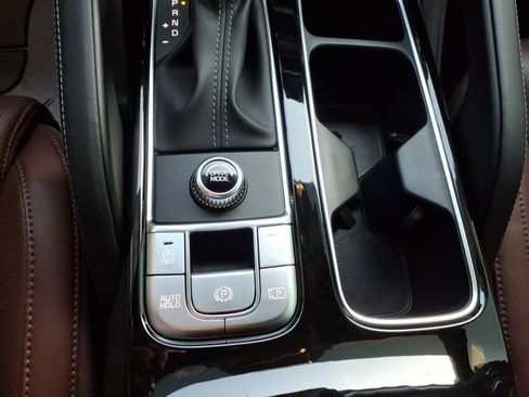 Used 2025 Kia Telluride SX image 16