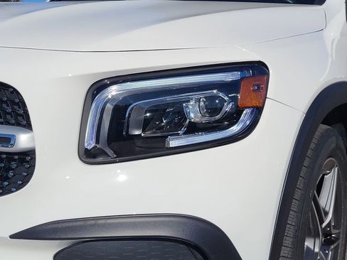 Certified 2022 Mercedes-Benz GLB 250 4MATIC image 8