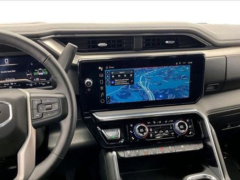 Used 2025 GMC Sierra 3500 Denali w/ Denali Reserve Package AWD/4WD image 5