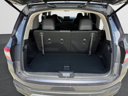 New 2025 Honda Pilot Touring image 36