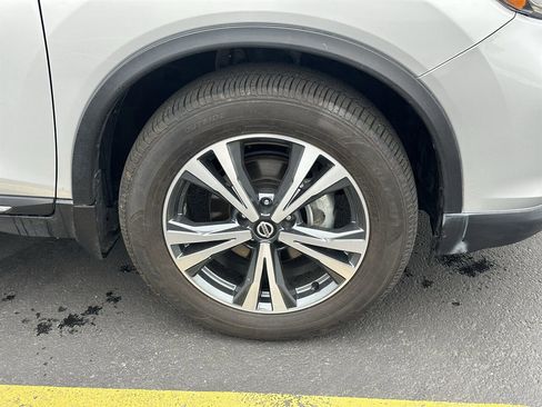 Used 2018 Nissan Rogue SL image 37