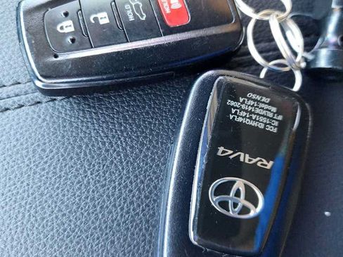 Used 2023 Toyota RAV4 Limited AWD/4WD image 26
