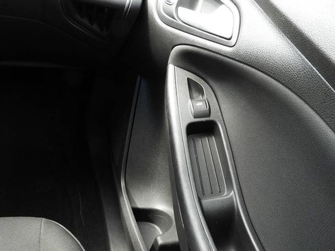 Used 2017 Ford Focus SE FWD image 36