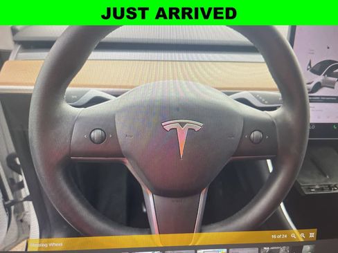 Used 2021 Tesla Model Y Long Range AWD/4WD image 12