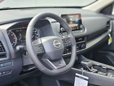 New 2026 Nissan Rogue SV image 9