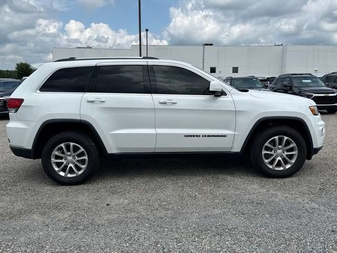 Used 2021 Jeep Grand Cherokee Laredo AWD/4WD image 8