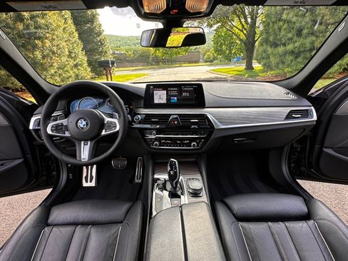 Used 2018 BMW 540i xDrive AWD/4WD image 21