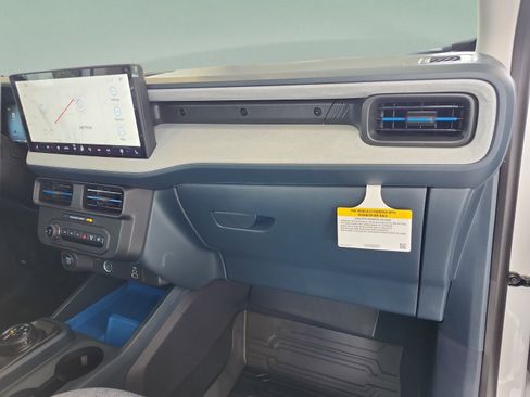 New 2026 Ford Maverick XLT w/ XLT Luxury Package FWD image 20