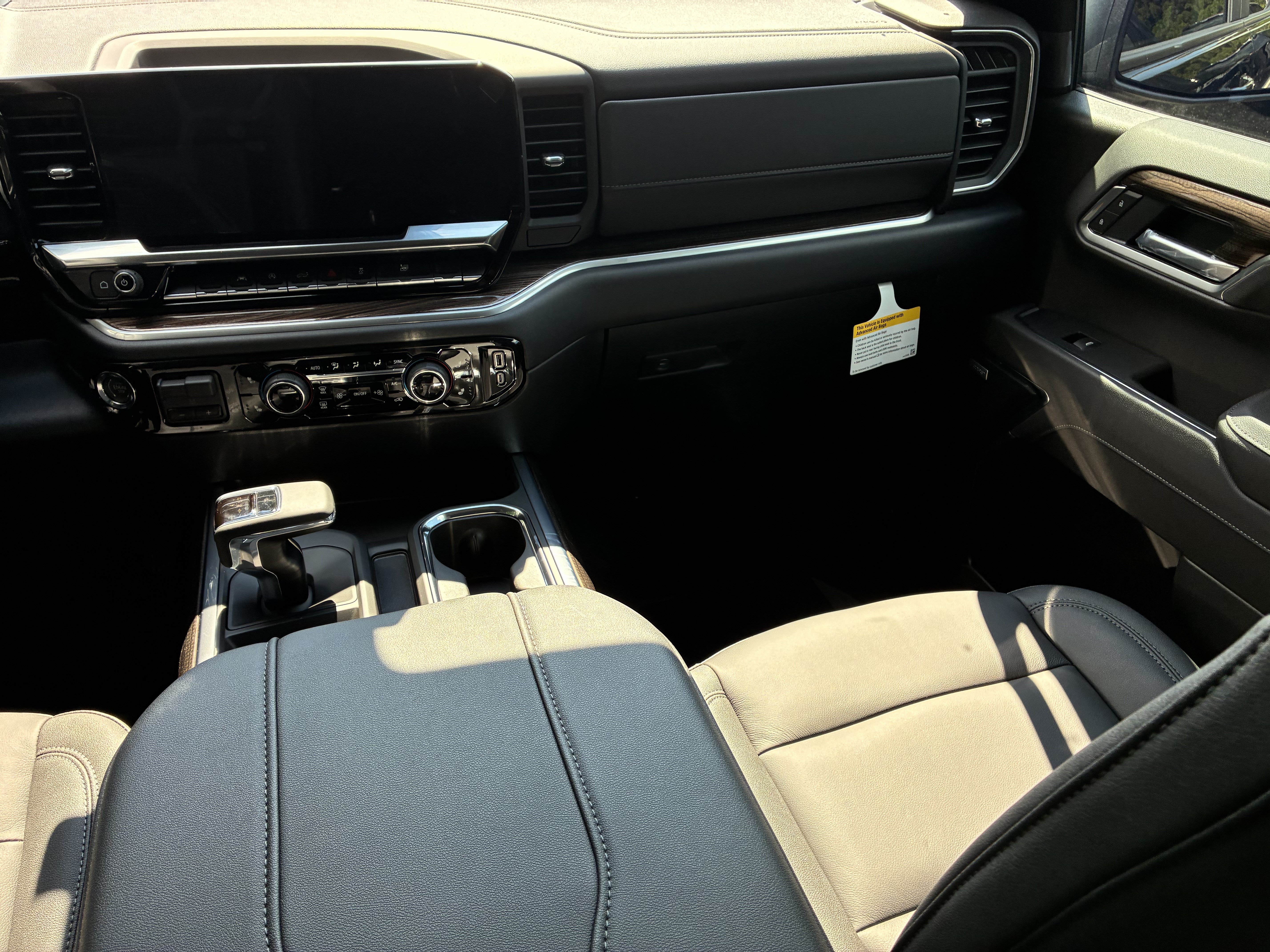 New 2026 Chevrolet Silverado 1500 RST w/ Dark Appearance Package AWD/4WD image 20