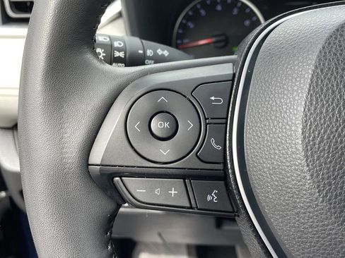 Used 2020 Toyota RAV4 XLE Premium image 34