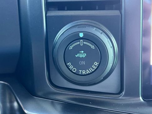 Used 2024 Ford F250 Lariat w/ Lariat Ultimate Package AWD/4WD image 33