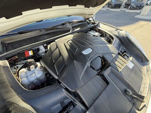 Used 2020 Porsche Cayenne AWD image 44