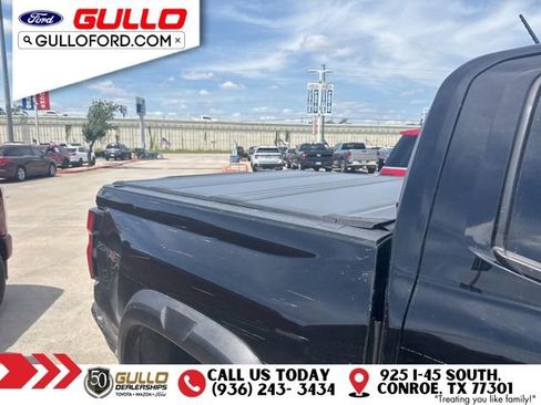 Used 2025 Chevrolet Colorado ZR2 w/ Technology Package AWD/4WD image 2