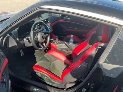 Used 2025 Nissan Z Performance w/ Floor Mat Package RWD image 6