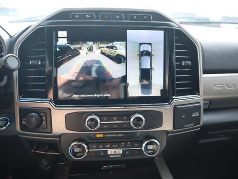 Used 2022 Ford F350 Platinum image 10